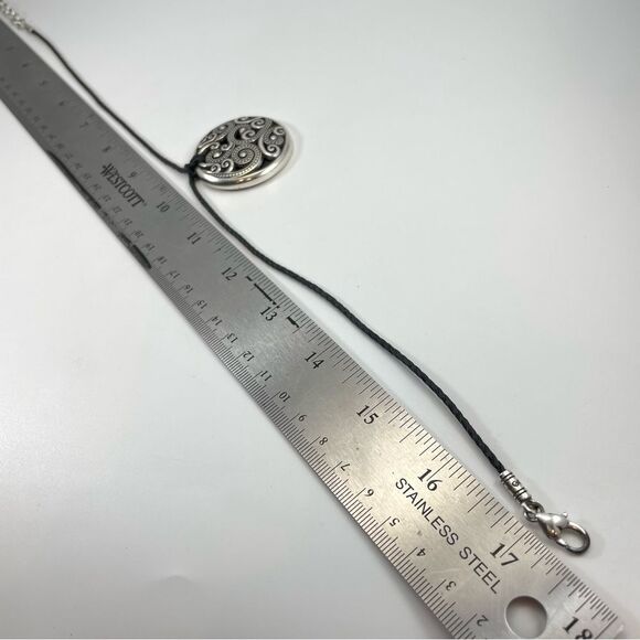 Vintage BRIGHTON MEDALLION LARGE Disc Cord NECKLACE Reversible - Picture 8 of 8